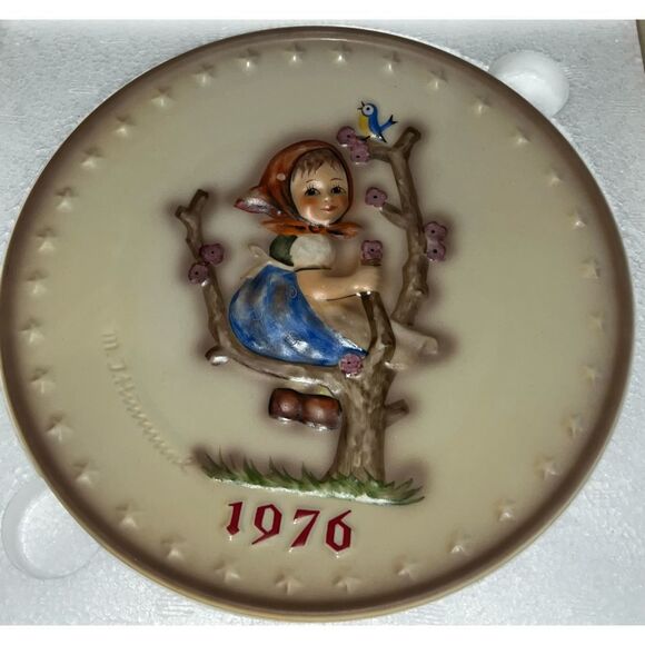 Goebel M.J. Hummel 1976 Annual Plate - Picture 4 of 12